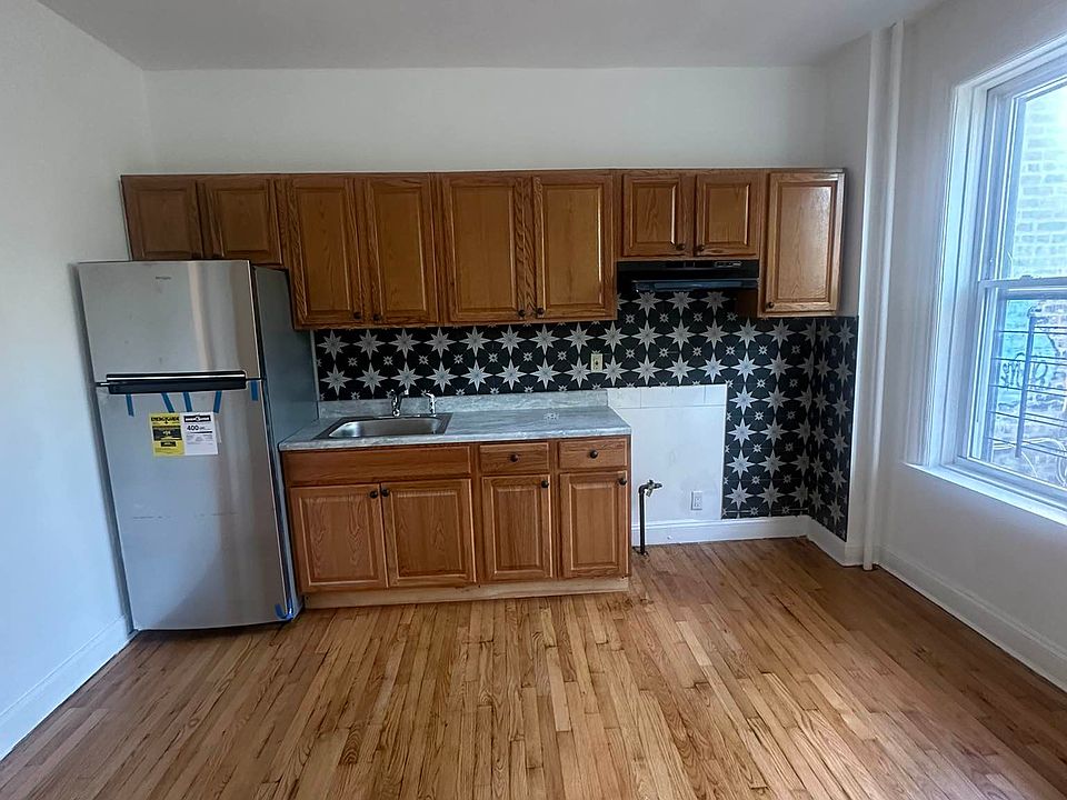 1st image of 214 E 16th St #1