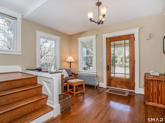 4th image of 21 Vanderbilt Road