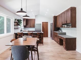 2035 S Smokehouse Trl, Fayetteville, AR 72701