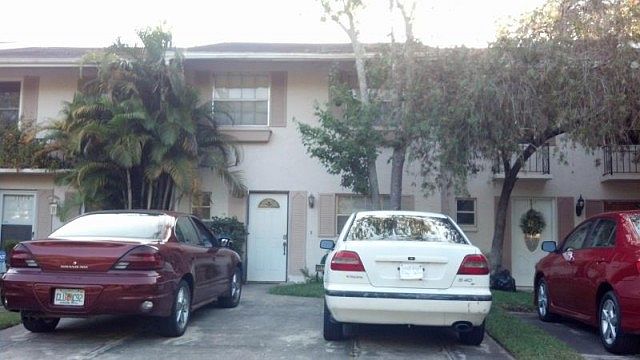 1st image of 11718 Wesson Cir W