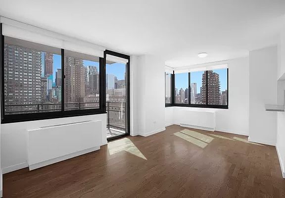 3rd image of 200 W 60th St APT 17G