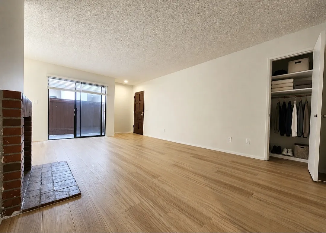2 bed, 2.0 bath, $3,150 — Photo 4