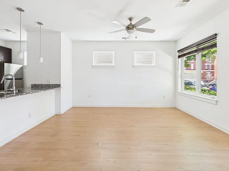 1212 Porter St #A — Photo 6