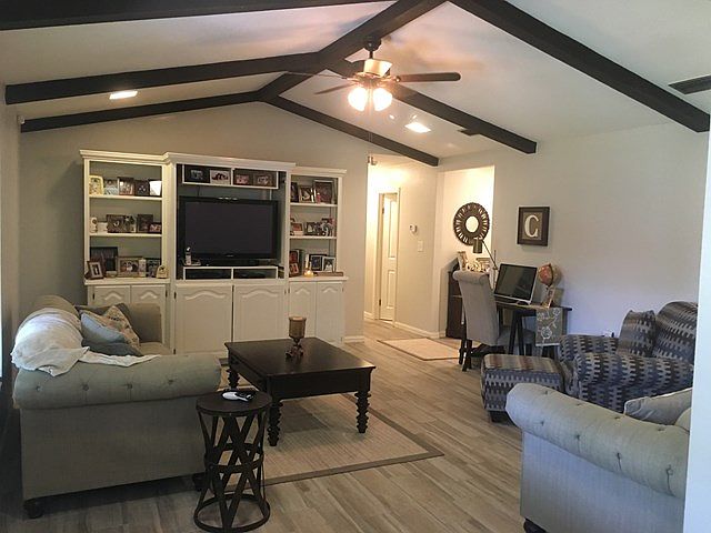 2nd image of 2800 Esperanza Ln