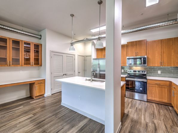 7100 Grand Montecito Pkwy #4002