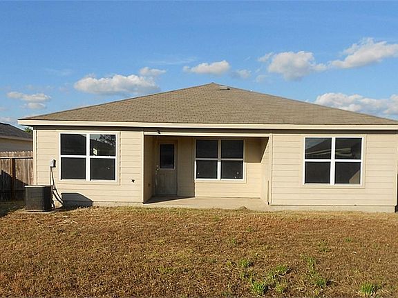 2nd image of 6810 Dolan Bluff Ln