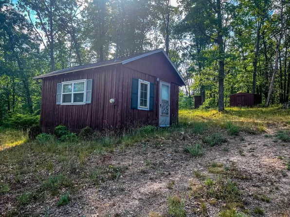 303 Beverly Dr, Harrison, MI 48625