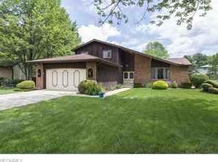 303 Crestway Oval, Brunswick, OH 44212