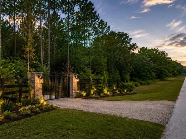 11-29-30 Grey Feather Rd, Huntsville, TX 77340