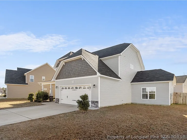 120 Chatfield Dr — Photo 3