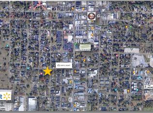 412 SW C St, Bentonville, AR 72712