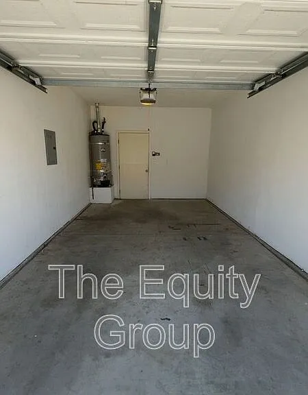 1319 S Crowe St #B — Photo 16