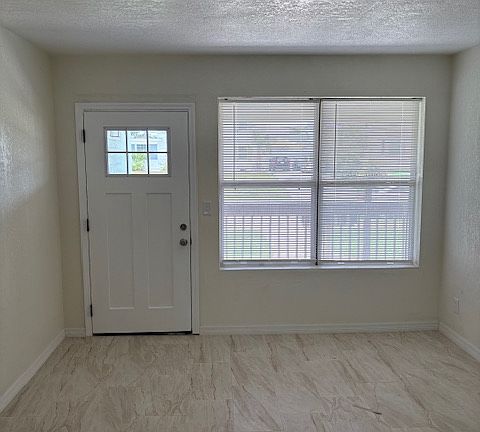 5th image of 740 N Grandview Ave
