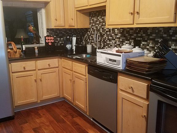 4th image of 2808 E North St Unit 1