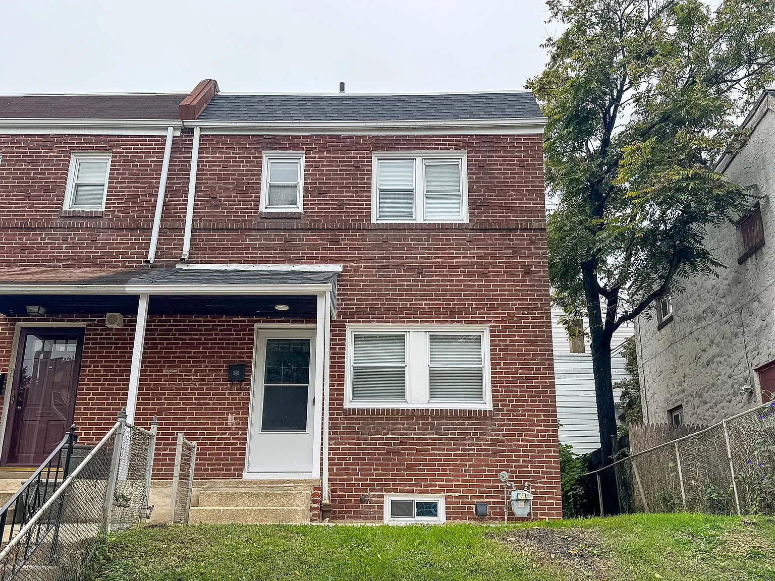 3 bed, 1.5 bath, 1150 sqft, $2,200 — Photo 3