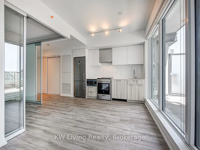 251 Jarvis St #921 — Photo 5