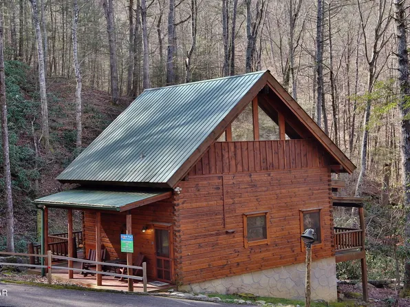 3030 Brothers Way, Sevierville, TN 37862