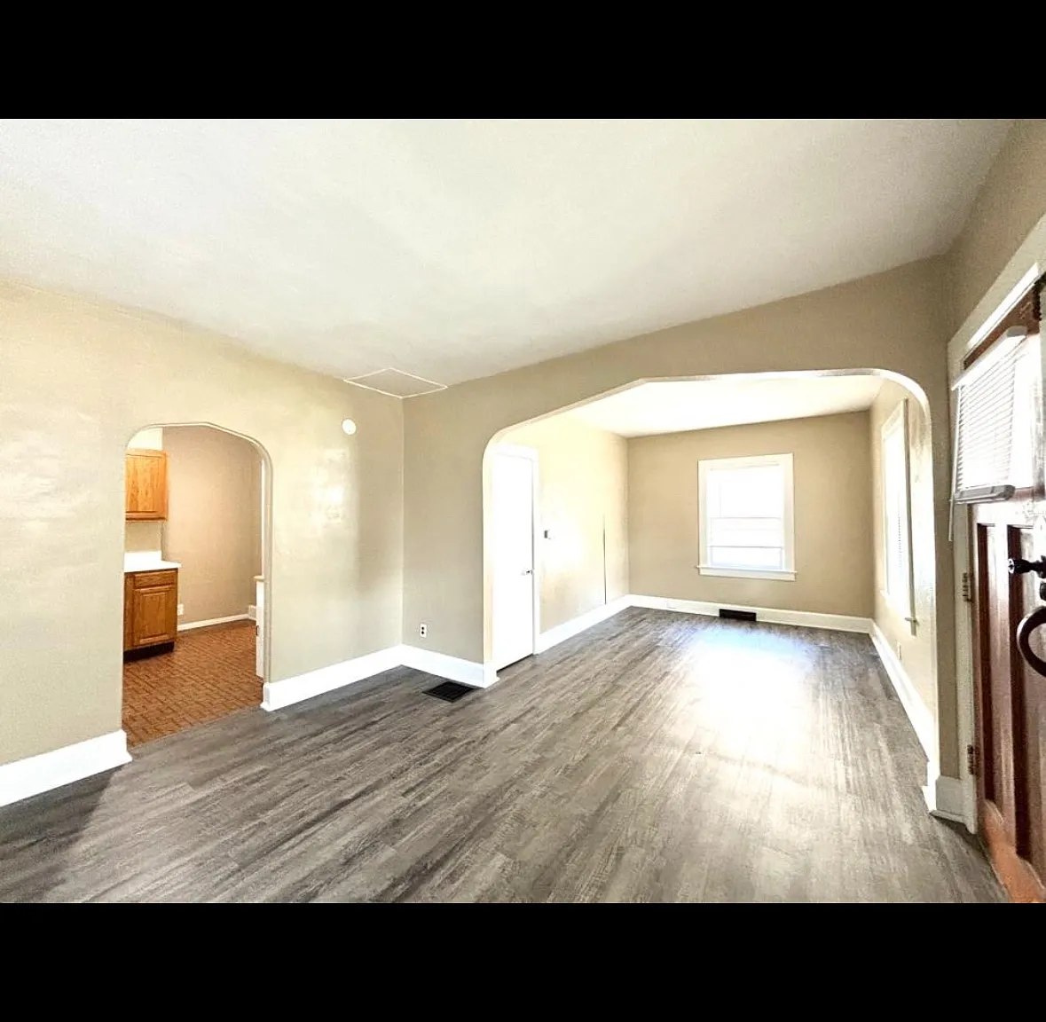2 bed, 864 sqft, $1,085 — Photo 2