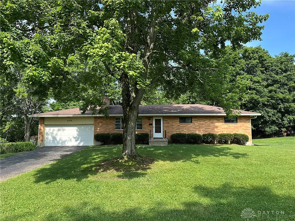 2139 Marcia Dr photo 1