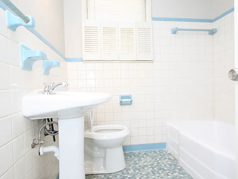 7620 Charlotte Dr SW — Photo 15