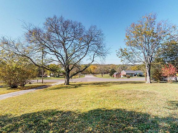 2nd image of 509 Vinson Dr