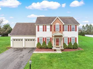 35 Marfield Cir, Hanover, PA 17331