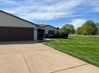 3038 S Petunia Ln, Beloit, WI 53511