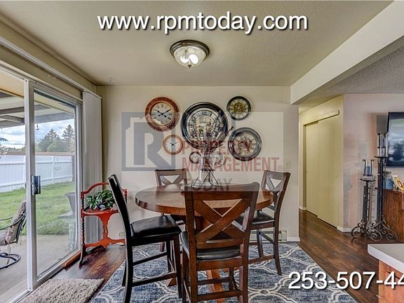 4th image of 2028 14th Ave NW