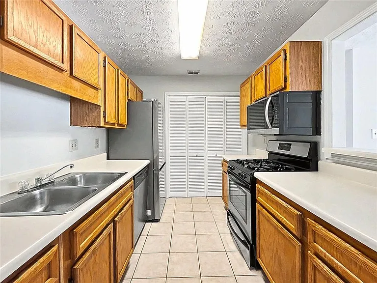 1702 Country Park Dr SE — Photo 12
