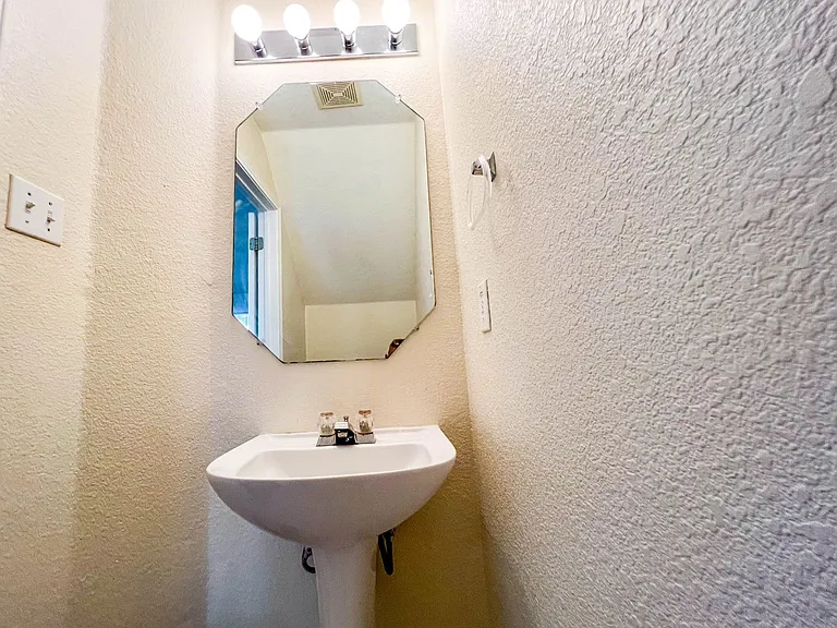 505 Shant St — Photo 15