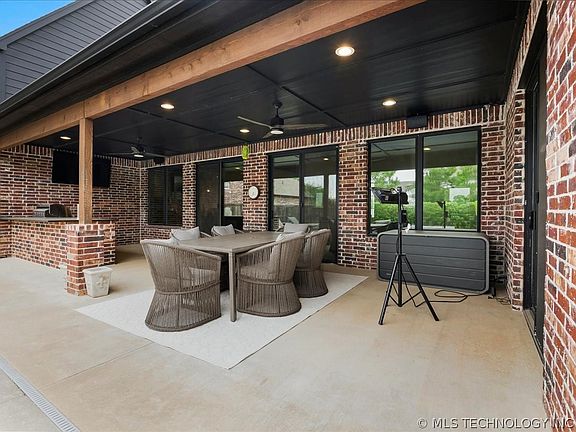 3rd image of 6909 E 128th Cir S