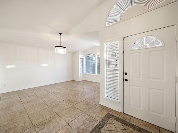 5th image of 3504 Sweetbriar Way