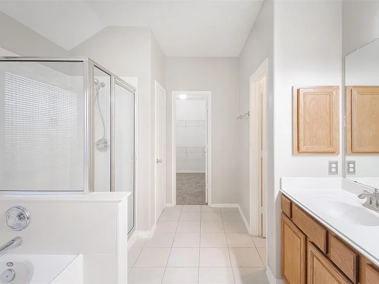 6126 Menor Crest Dr — Photo 32