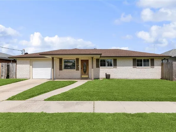 2716 Volpe Dr, Chalmette, LA 70043