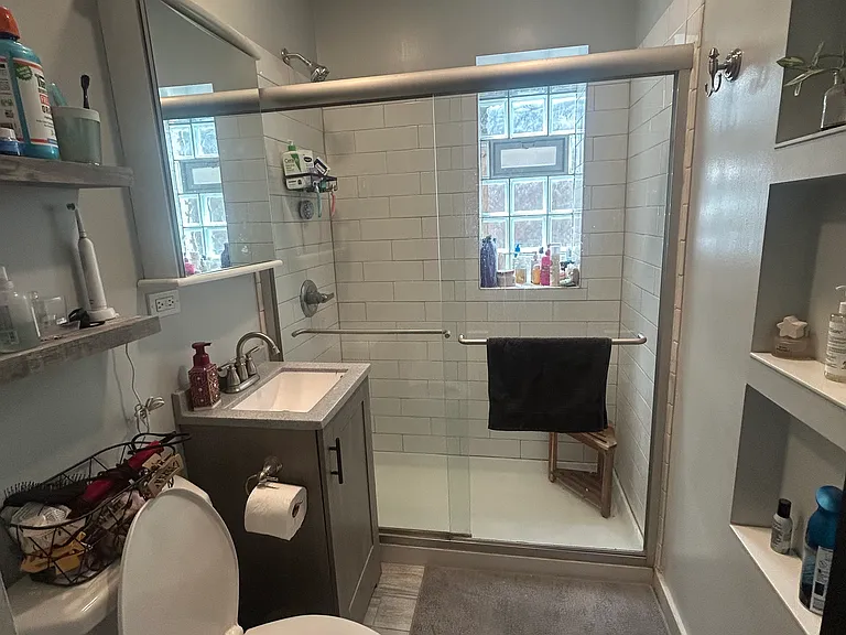 1925 N Wolcott Ave #A — Photo 6