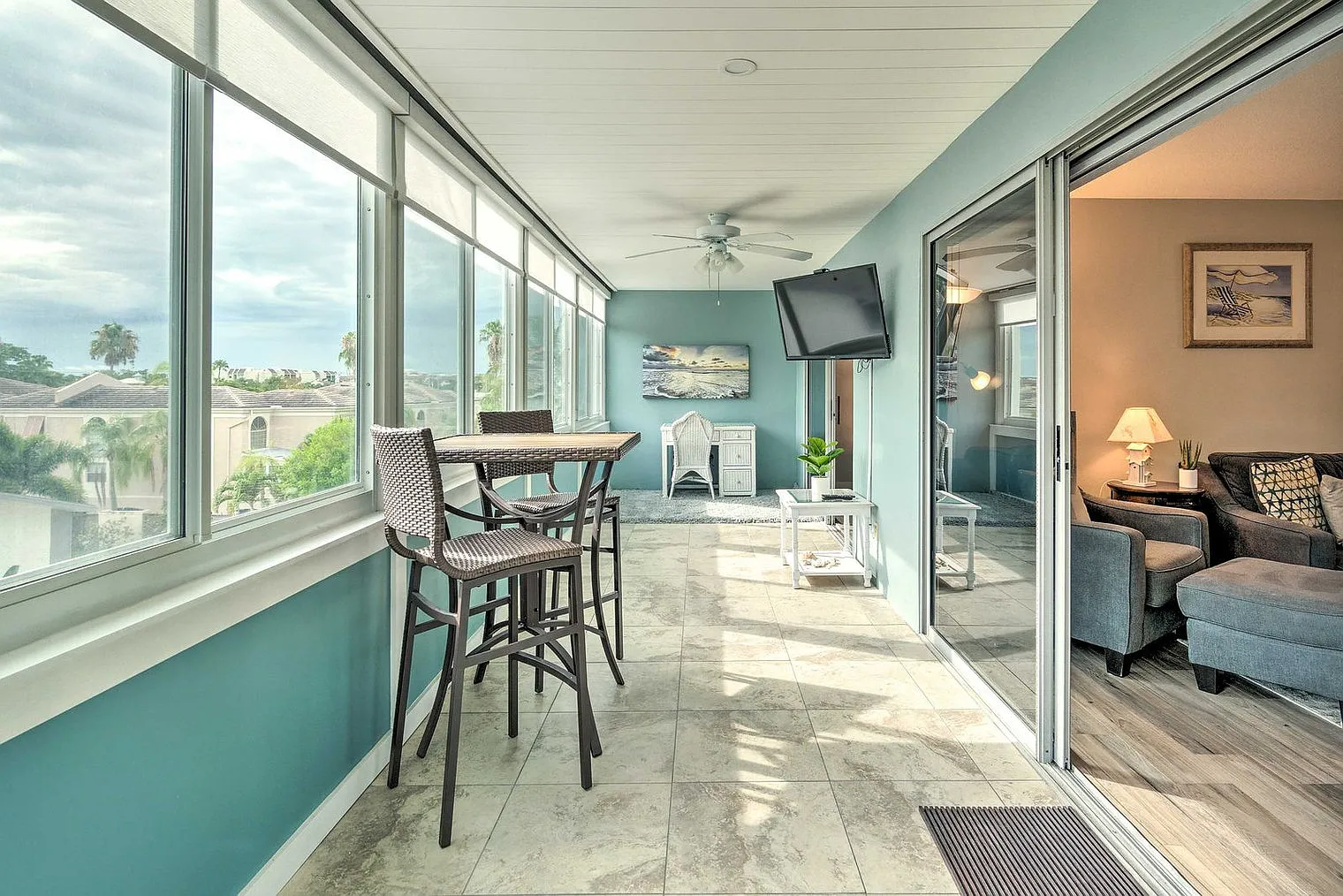 2 bed, 2.0 bath, 1593 sqft, $5,773 — Photo 4