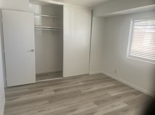 592 Sea Shell Ln, Las Vegas, NV 89110