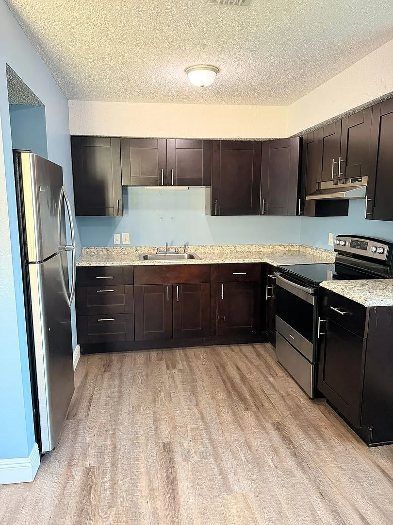 6321 Lenawee Street Apt D4 — Photo 3