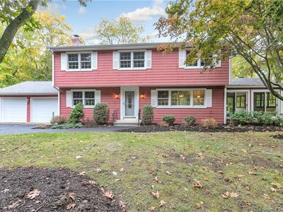 21 Sweetbriar Rd, Trumbull, CT, 06611
