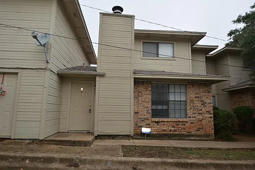 606 Starlinda Ct #B Photo 1