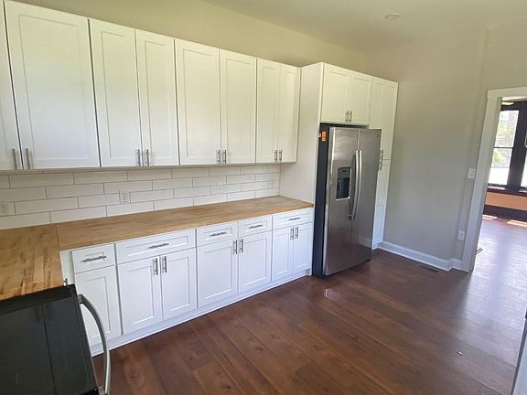 5th image of 2303 Ashland Ave Floor 1
