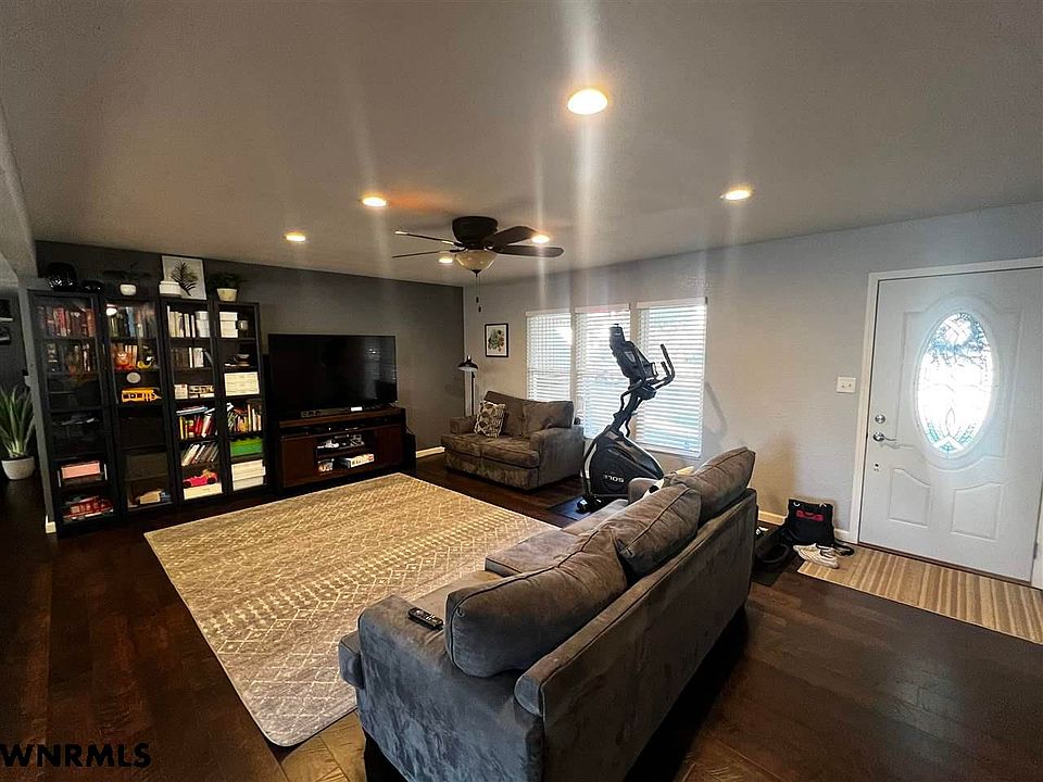 1935 S St, Gering, NE 69341 Zillow