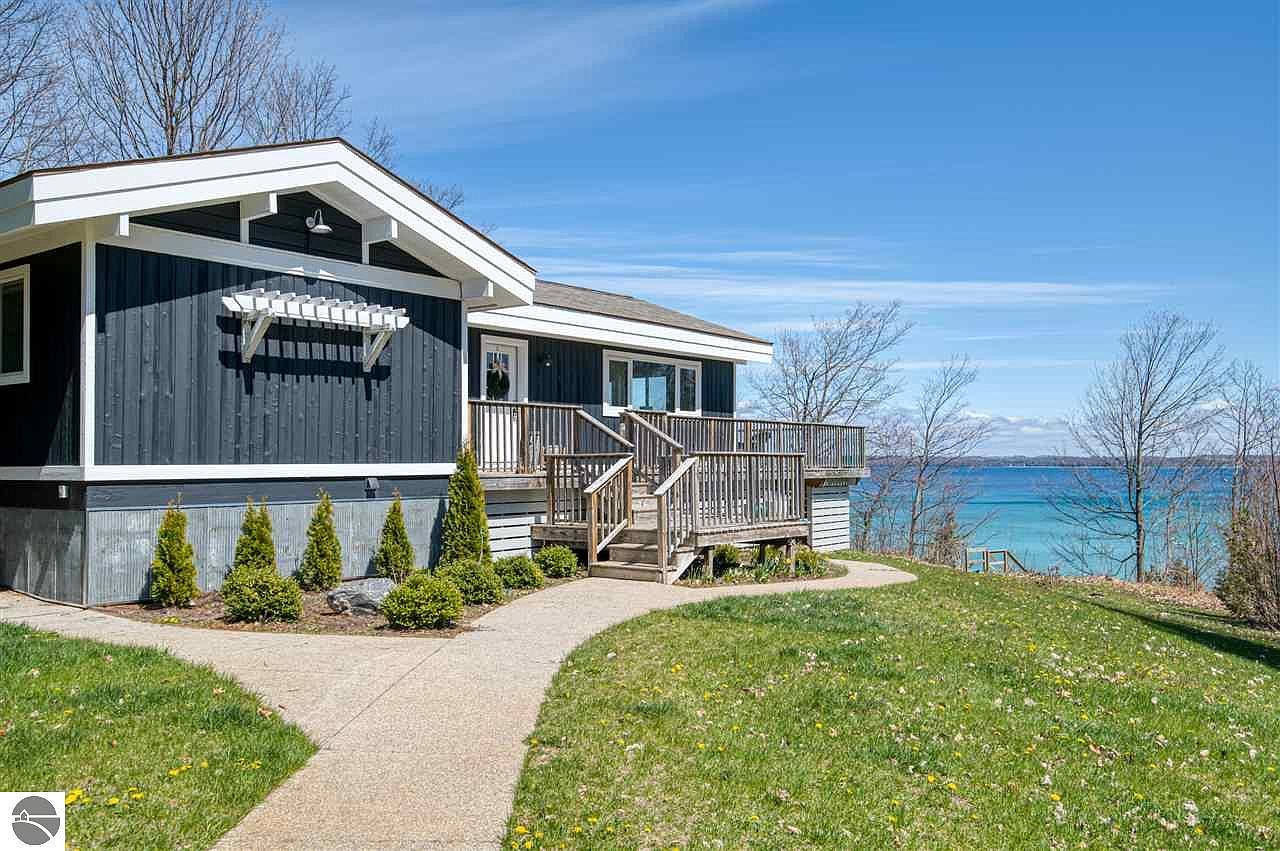 2661 S Cherry Tree Ln, Suttons Bay, MI 49682 Zillow