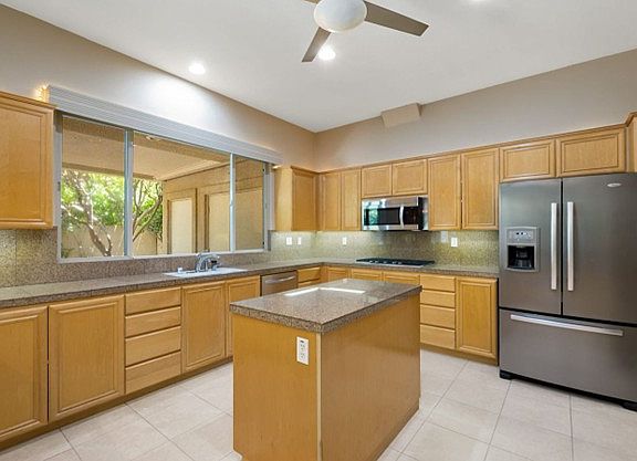 3rd image of 240 W Kavenish Dr