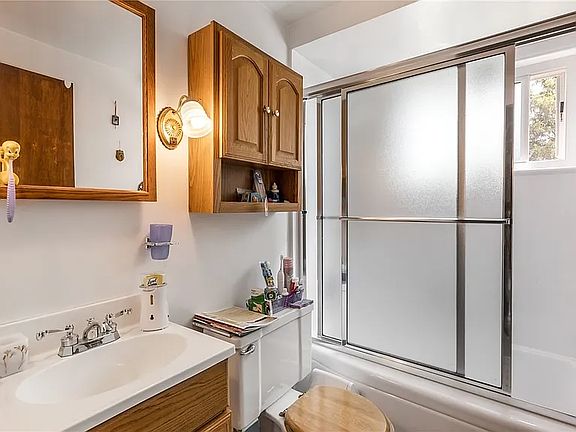2nd image of 404 Virginia Ave