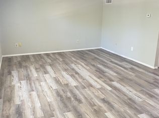 705 Hollycrest Dr APT 4, Champaign, IL 61821