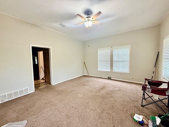 5th image of 1215 NW 1st Ave