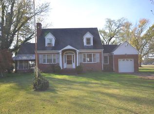 692 Fleeton Rd, Reedville, VA 22539