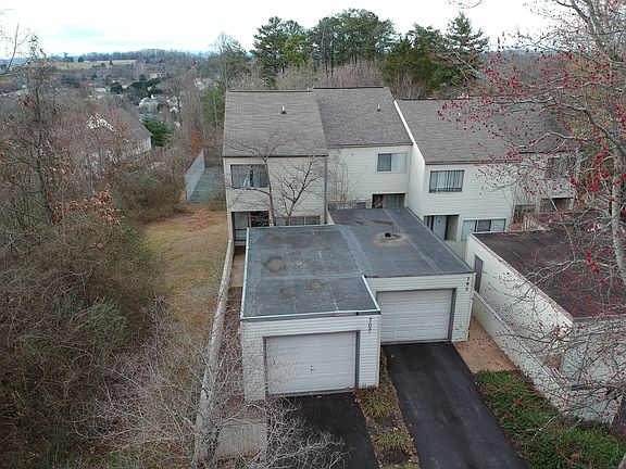 3rd image of 707 Idlewood Ln