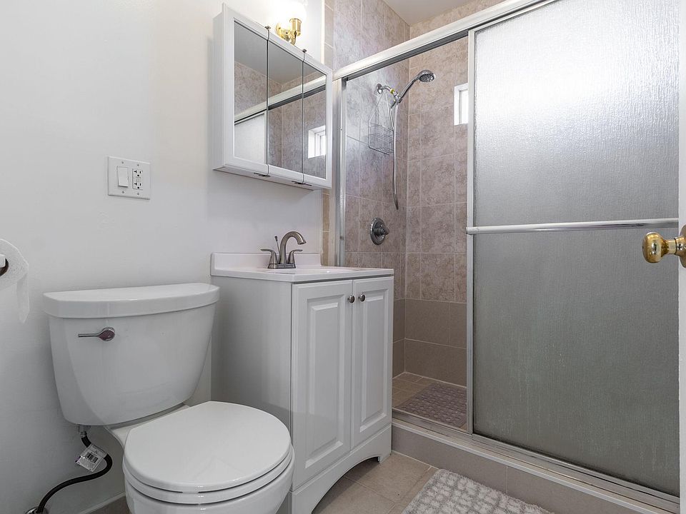 1st image of 7908 Forsythe St